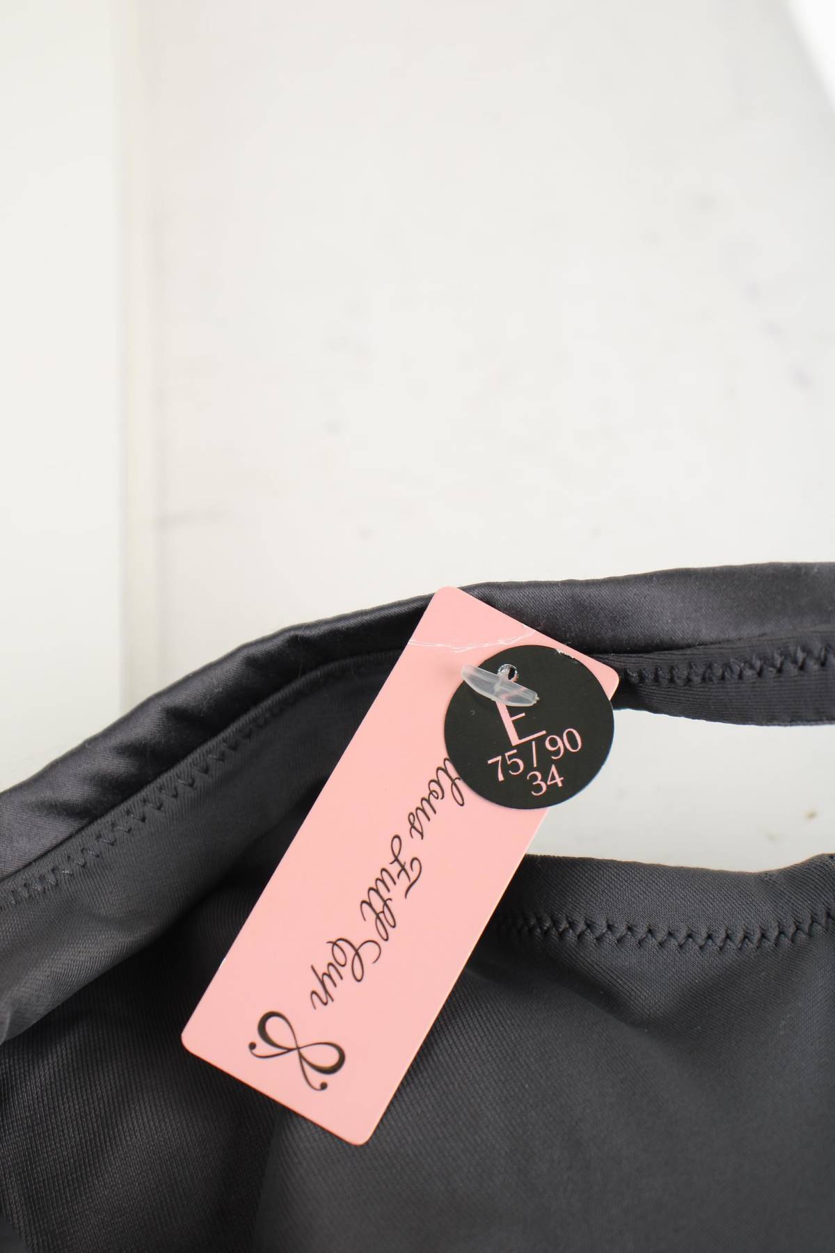 Сутиен Hunkemoller3