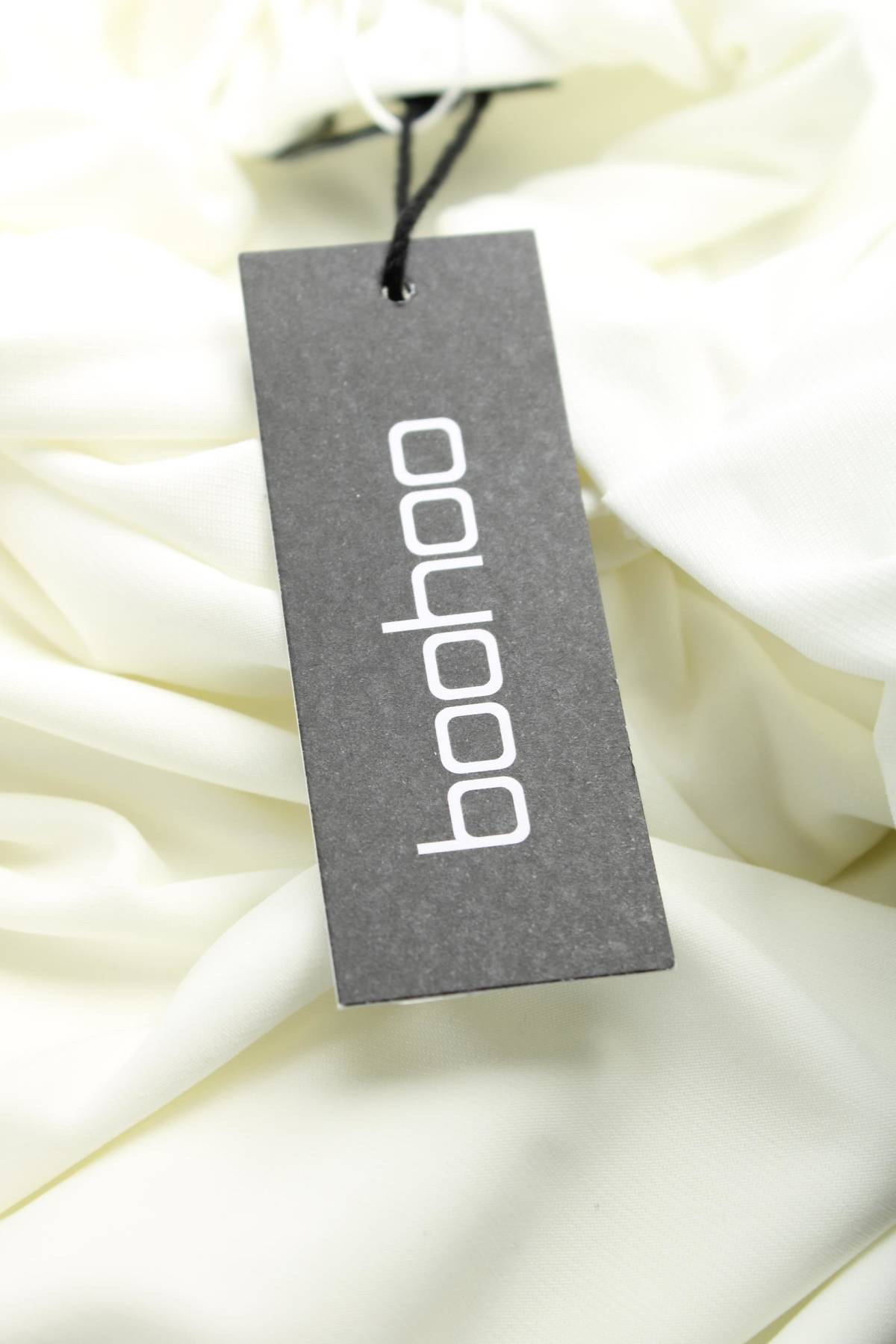 Φορέματα Boohoo3