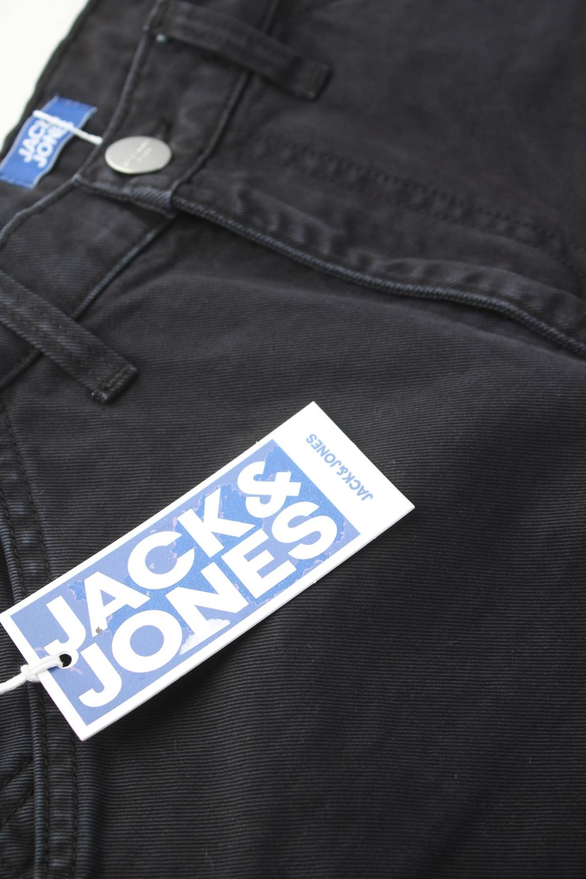 Τζιν σορτσάκια Jack & Jones3