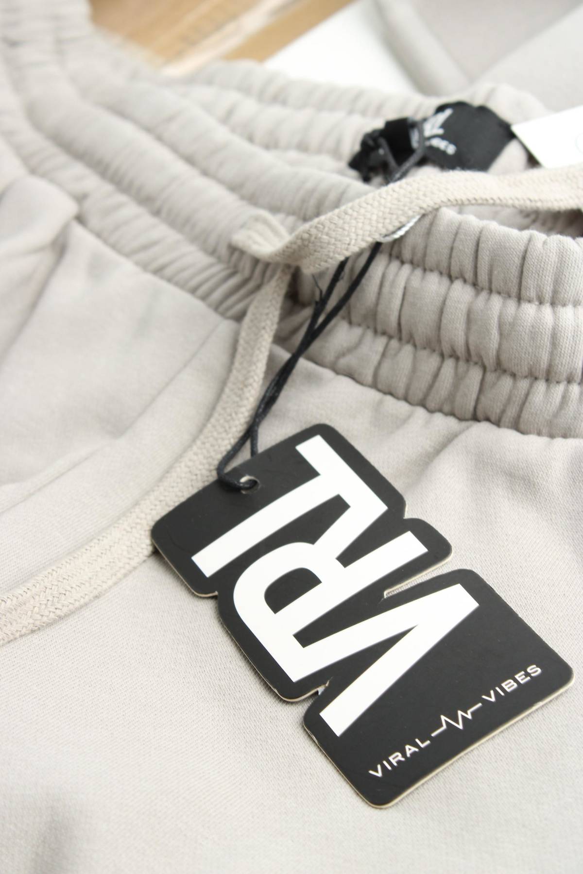 Γυναικείο αθλητικό παντελόνι Viral Vibes3