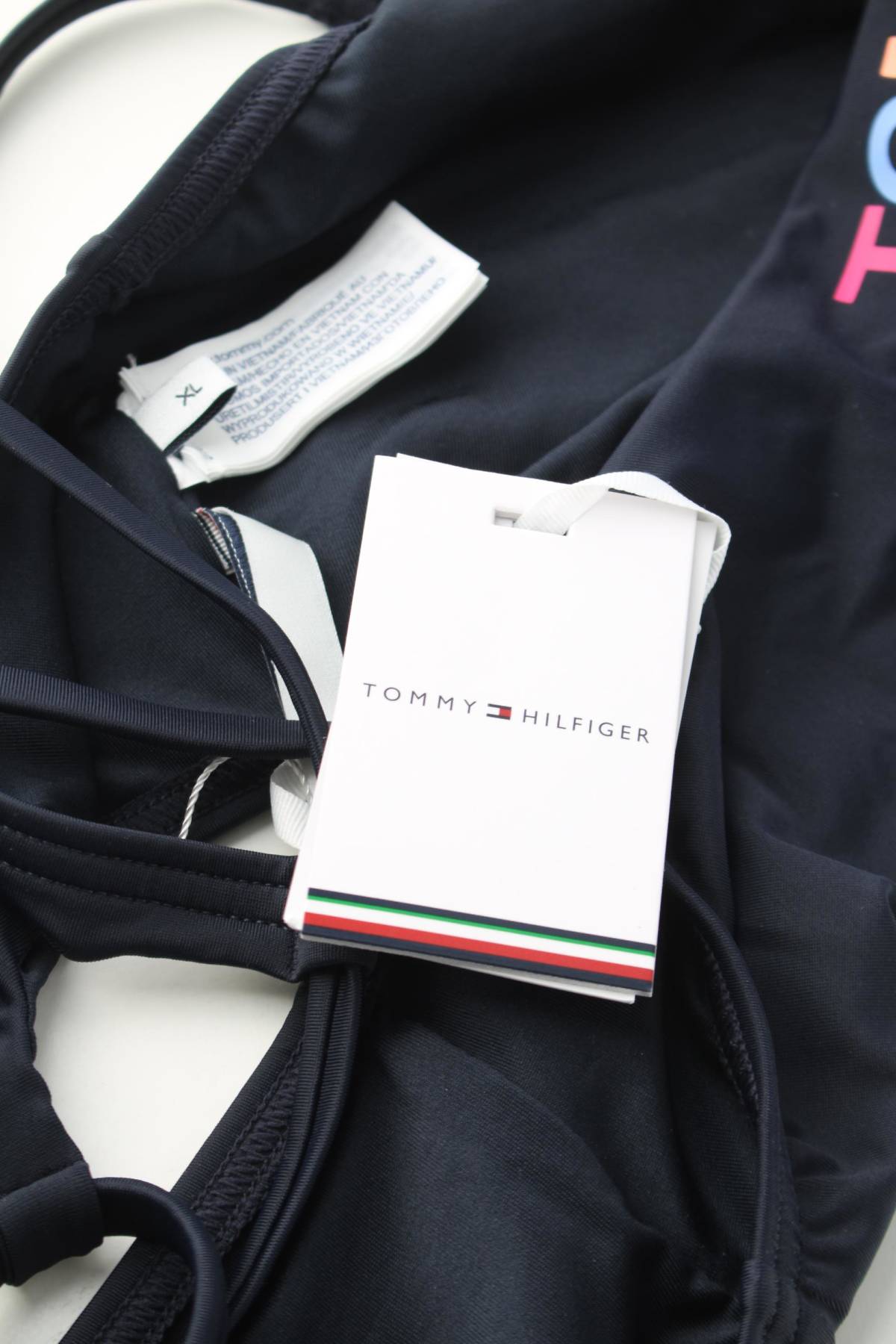Бански горнище Tommy Hilfiger3 - Contour.bg Бански горнище Tommy Hilfiger3