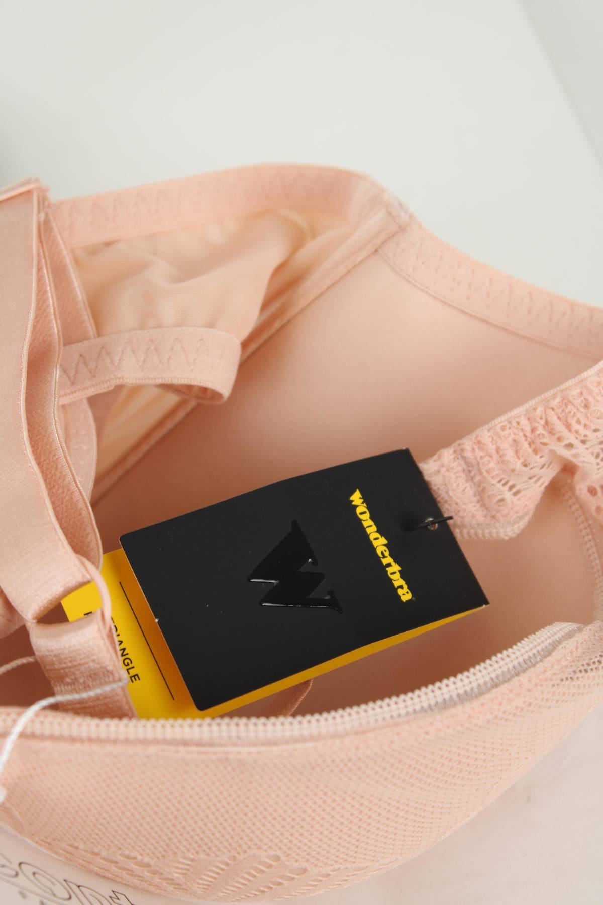 Сутиен Wonderbra3