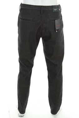 Ανδρικά παντελόνια Guess2