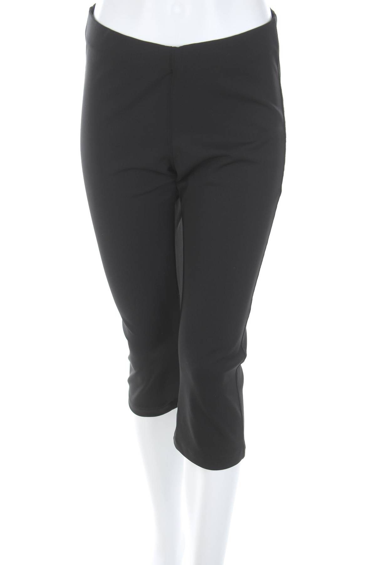 Дамски панталон Bershka1