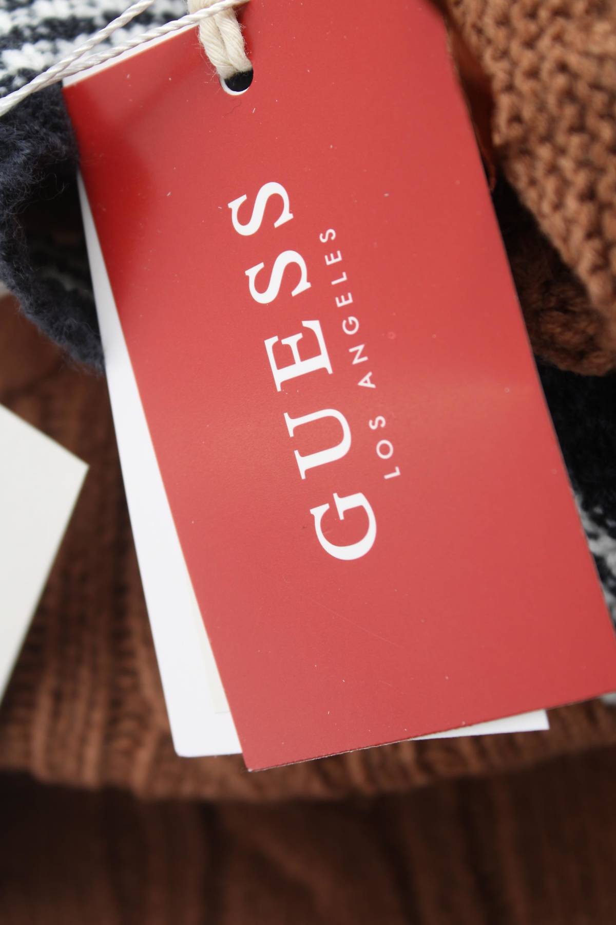 Γυναικείες ζακέτες Guess3