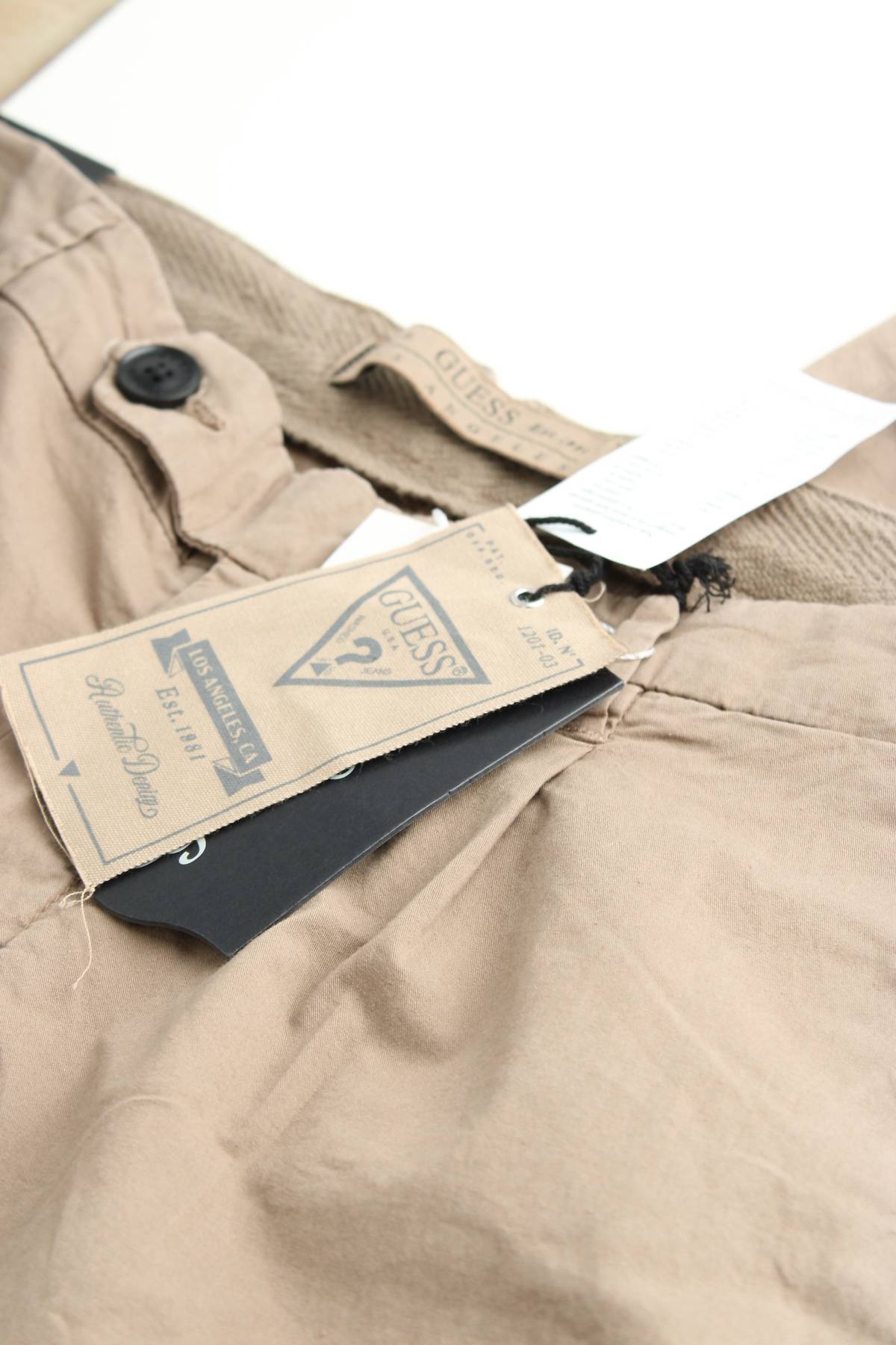 Ανδρικά παντελόνια Guess3