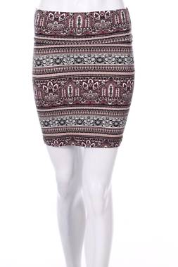 Пола Charlotte Russe1 - Contour.bg Пола Charlotte Russe1
