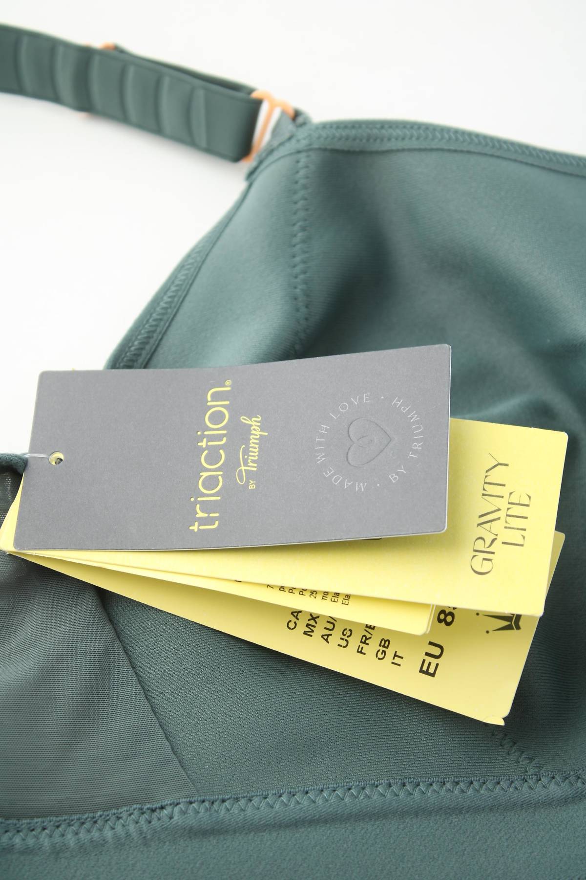 Спортен сутиен Triumph Triaction3