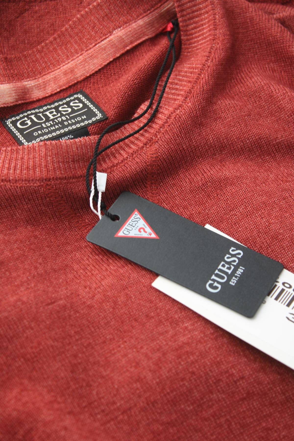 Мъжки пуловер Guess3 - Contour.bg Мъжки пуловер Guess3