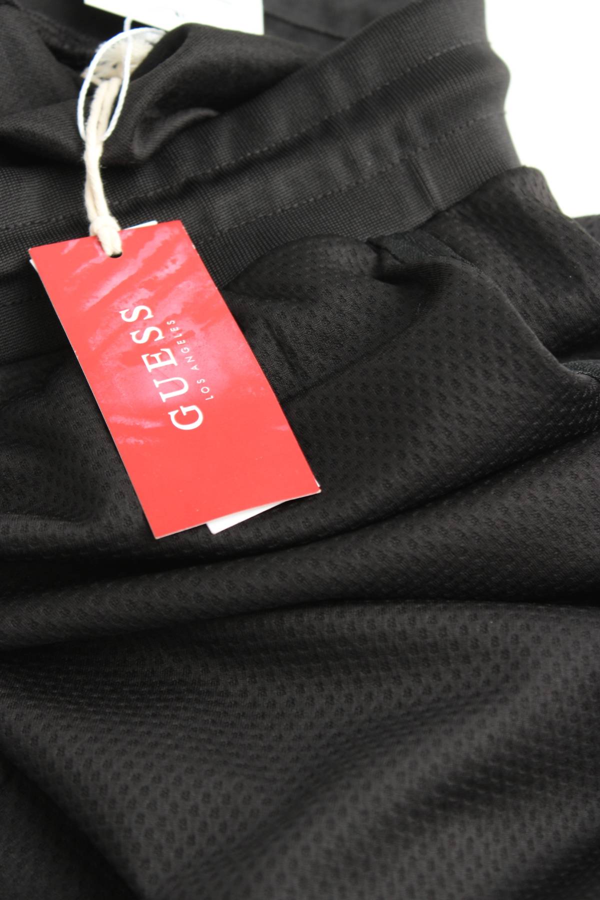 Мъжки къс панталон Guess3