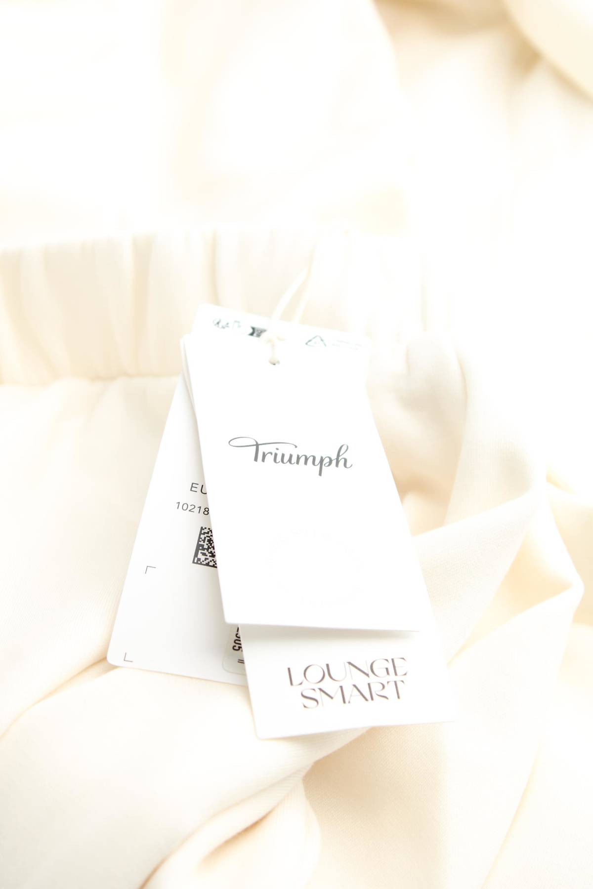 Домашно облекло Triumph3