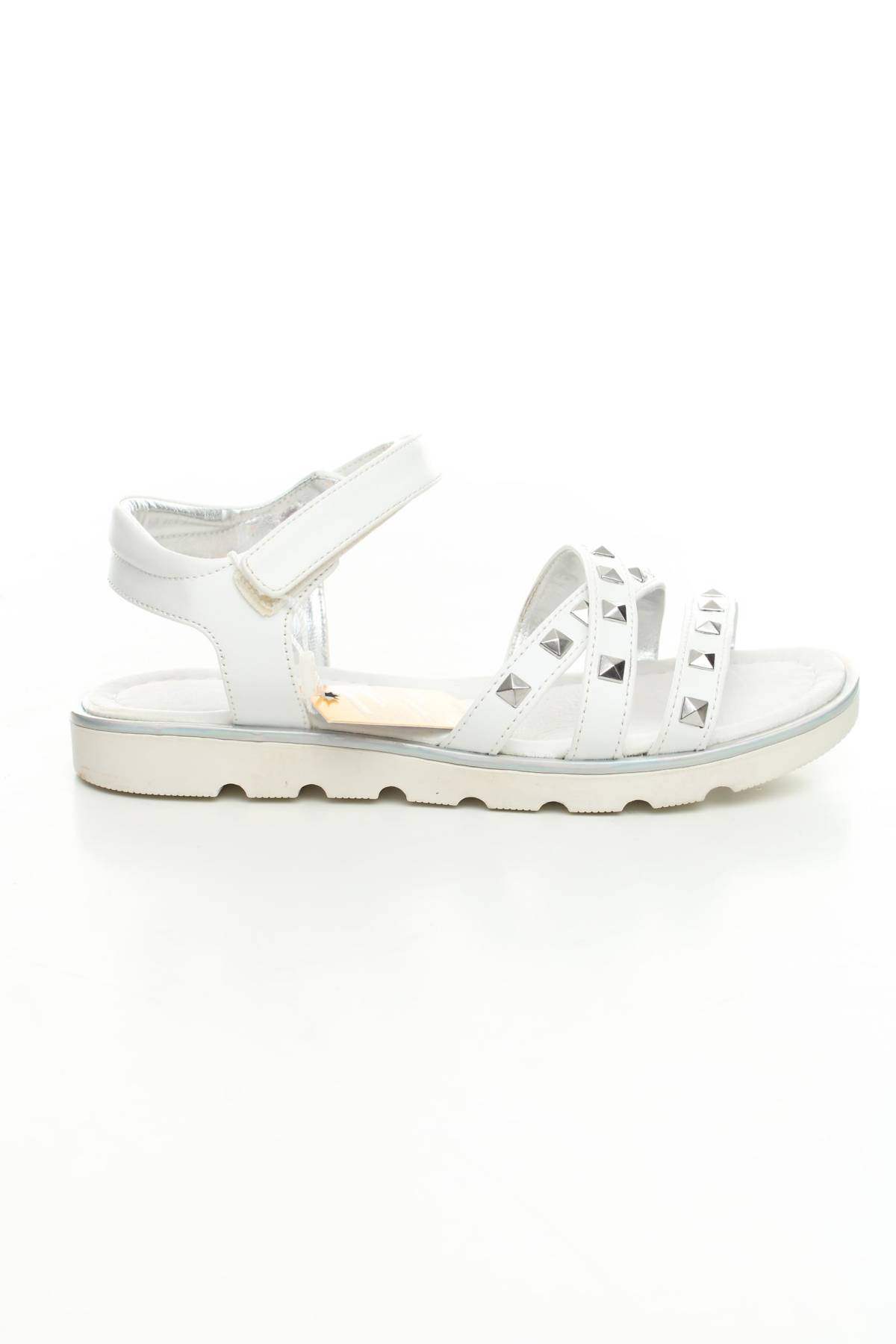 Детски сандали Bata1