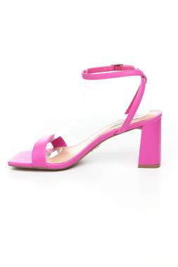 Σανδάλια Steve Madden2 - Contourshop.gr Σανδάλια Steve Madden2