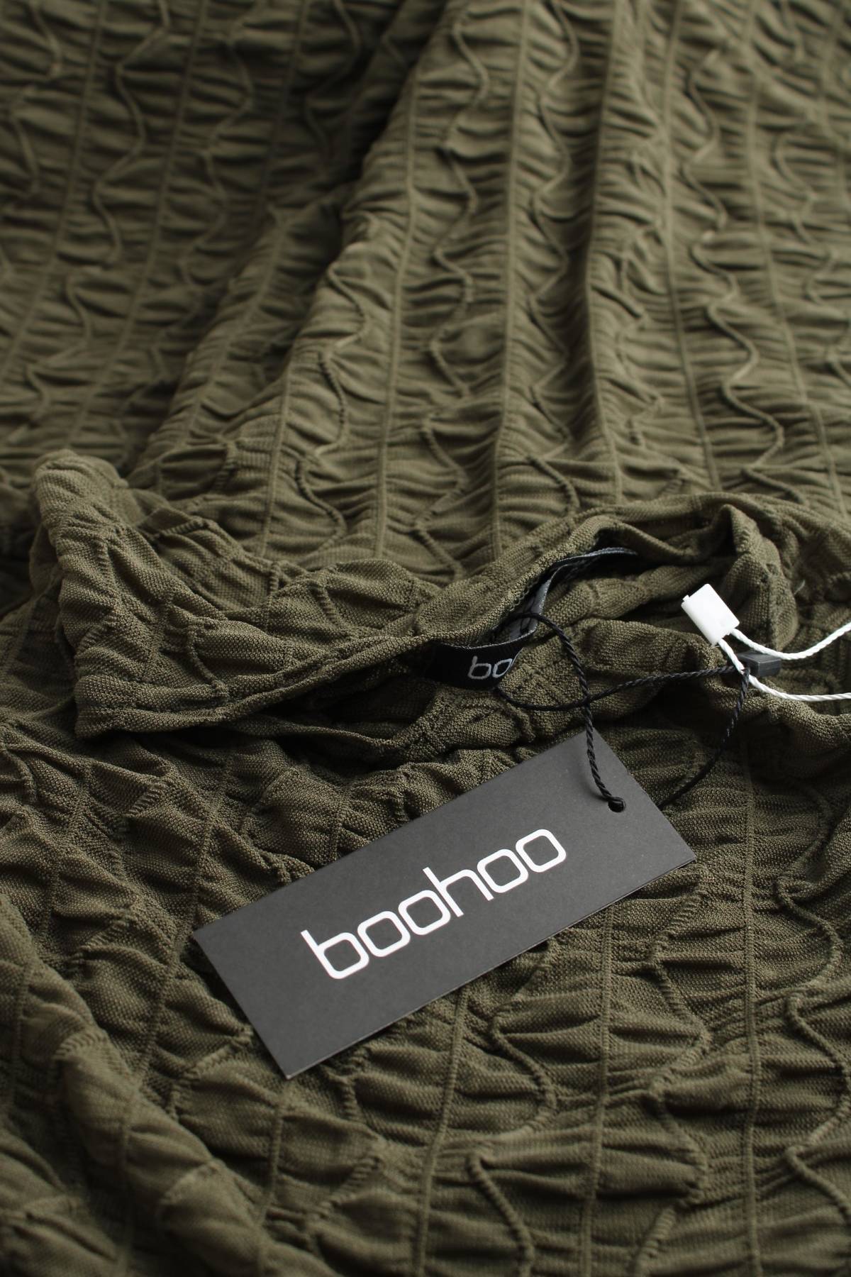 Рокля Boohoo3