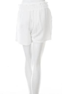 Дамски къс панталон Jdy2