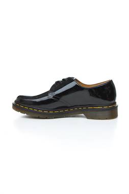 Γυναικεία παπούτσια Dr. Martens2