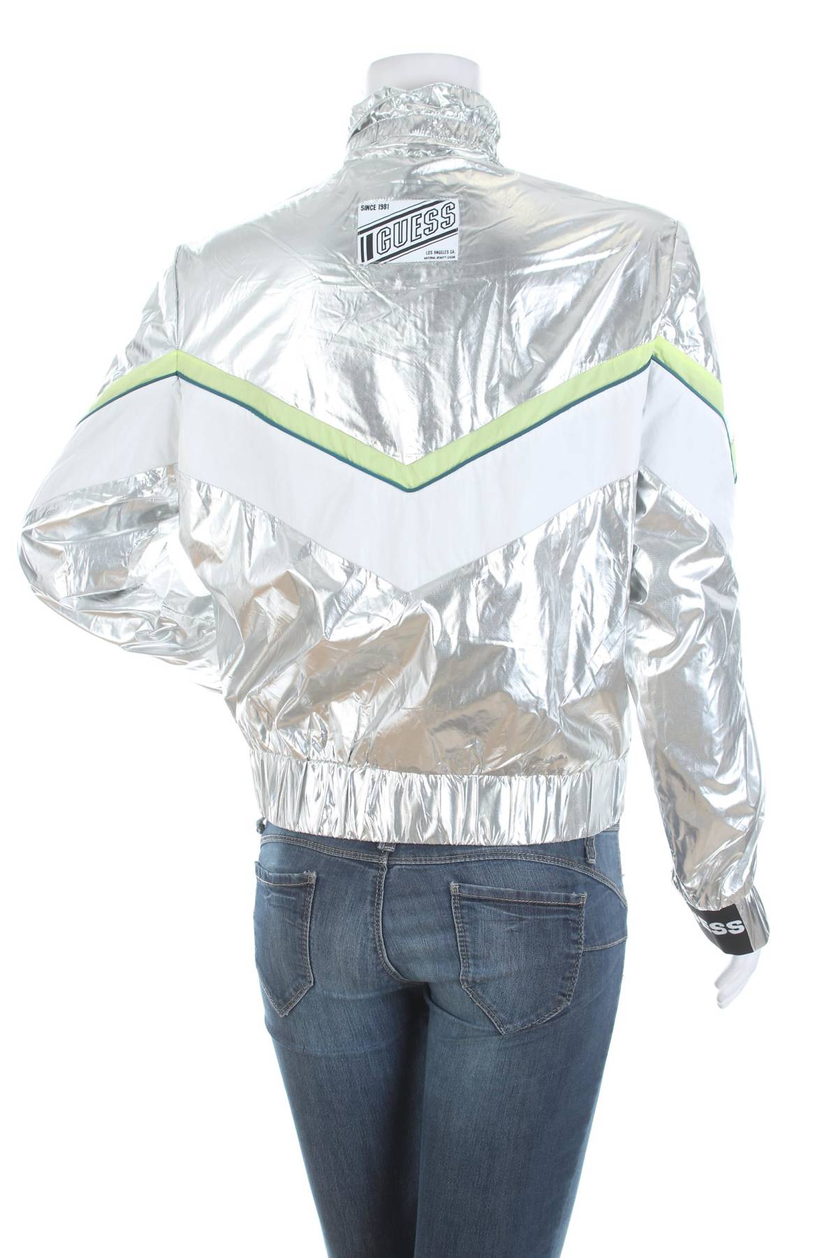 Γυναικείο μπουφάν Guess2