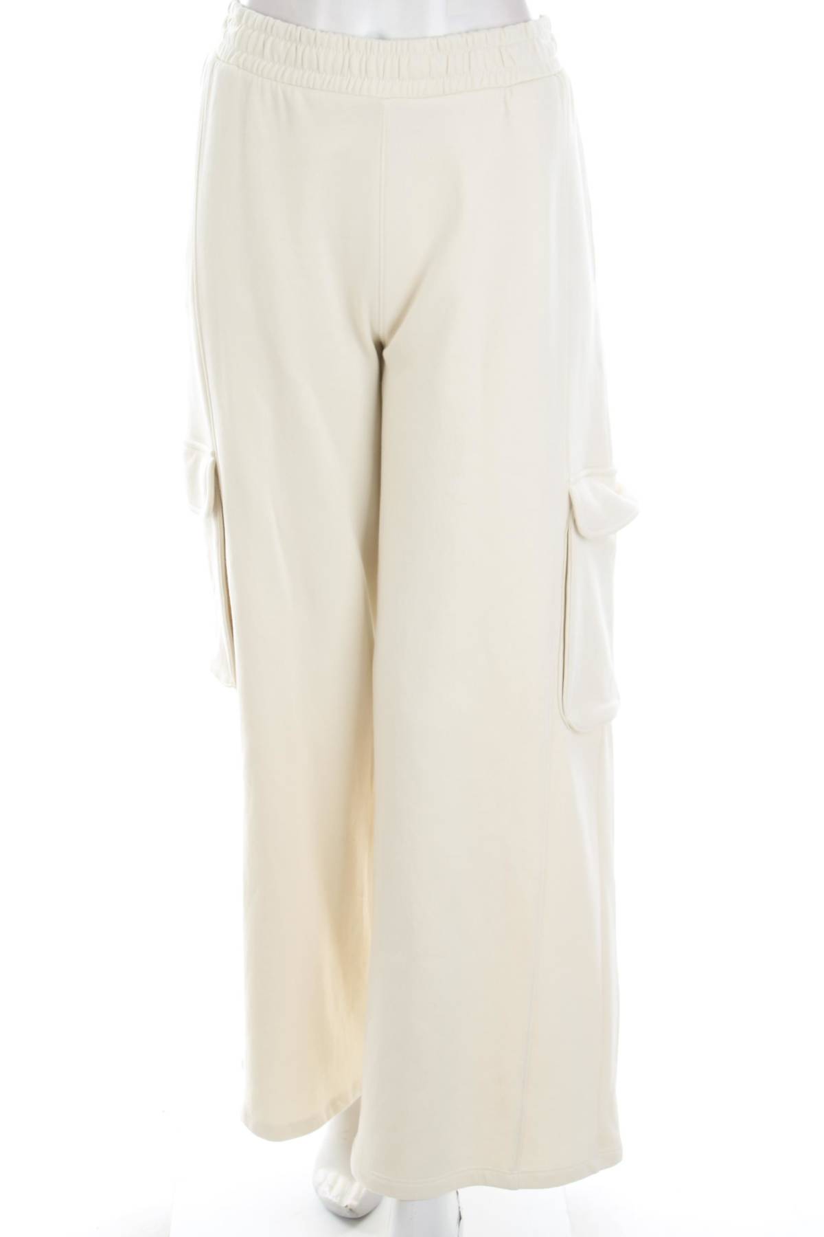 Дамско спортно долнище C&A1