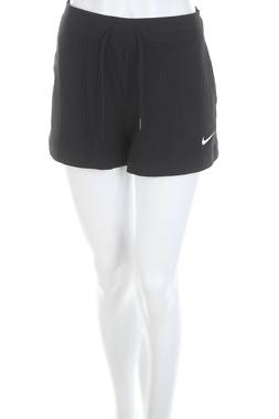 Дамски шорти Nike1