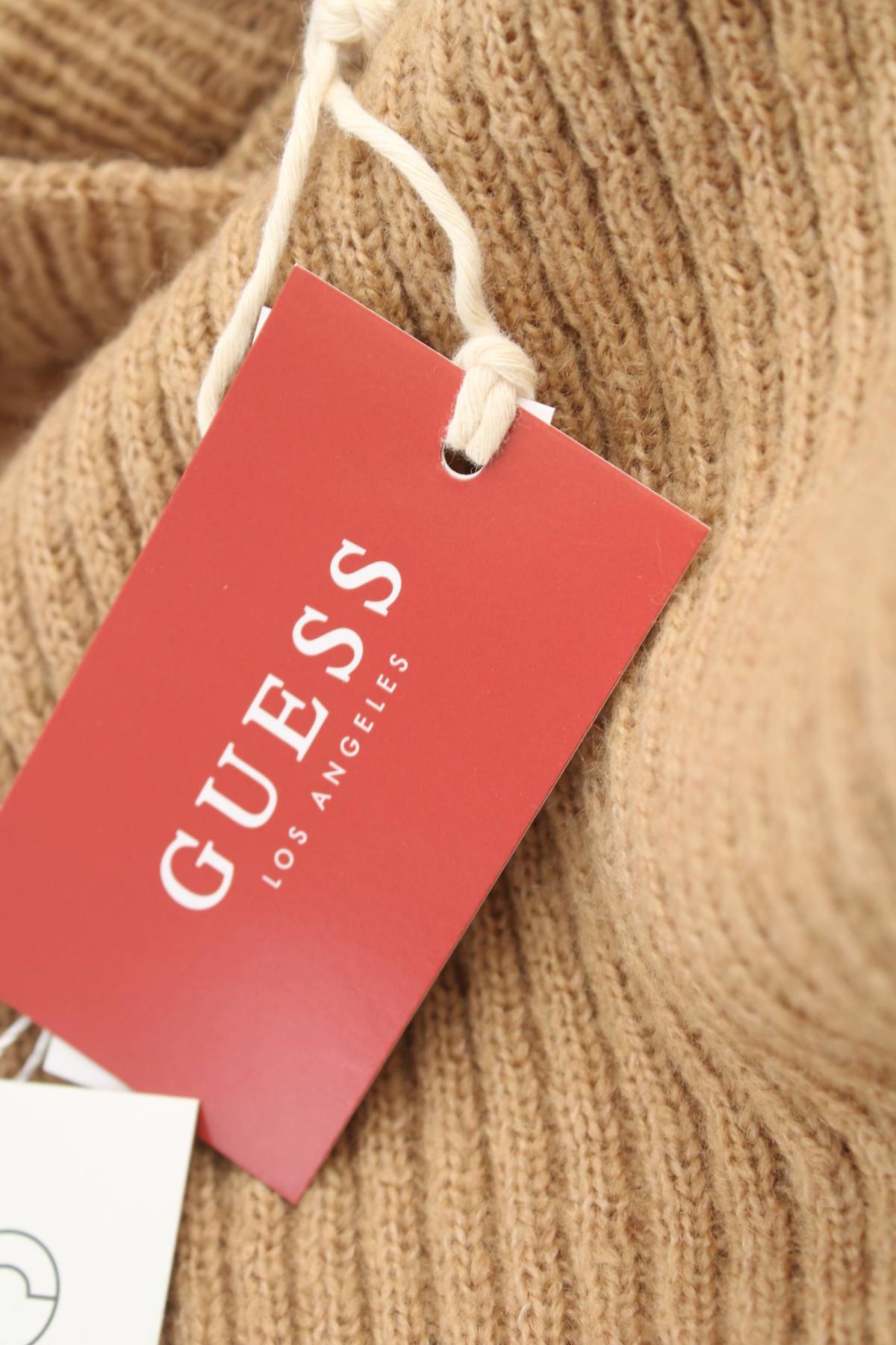 Дамски пуловер Guess3