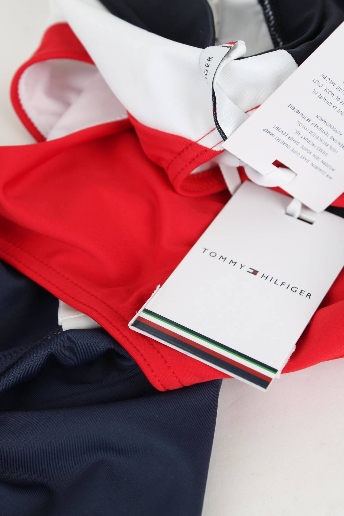 Бански костюм Tommy Hilfiger3 - Contour.bg Бански костюм Tommy Hilfiger3