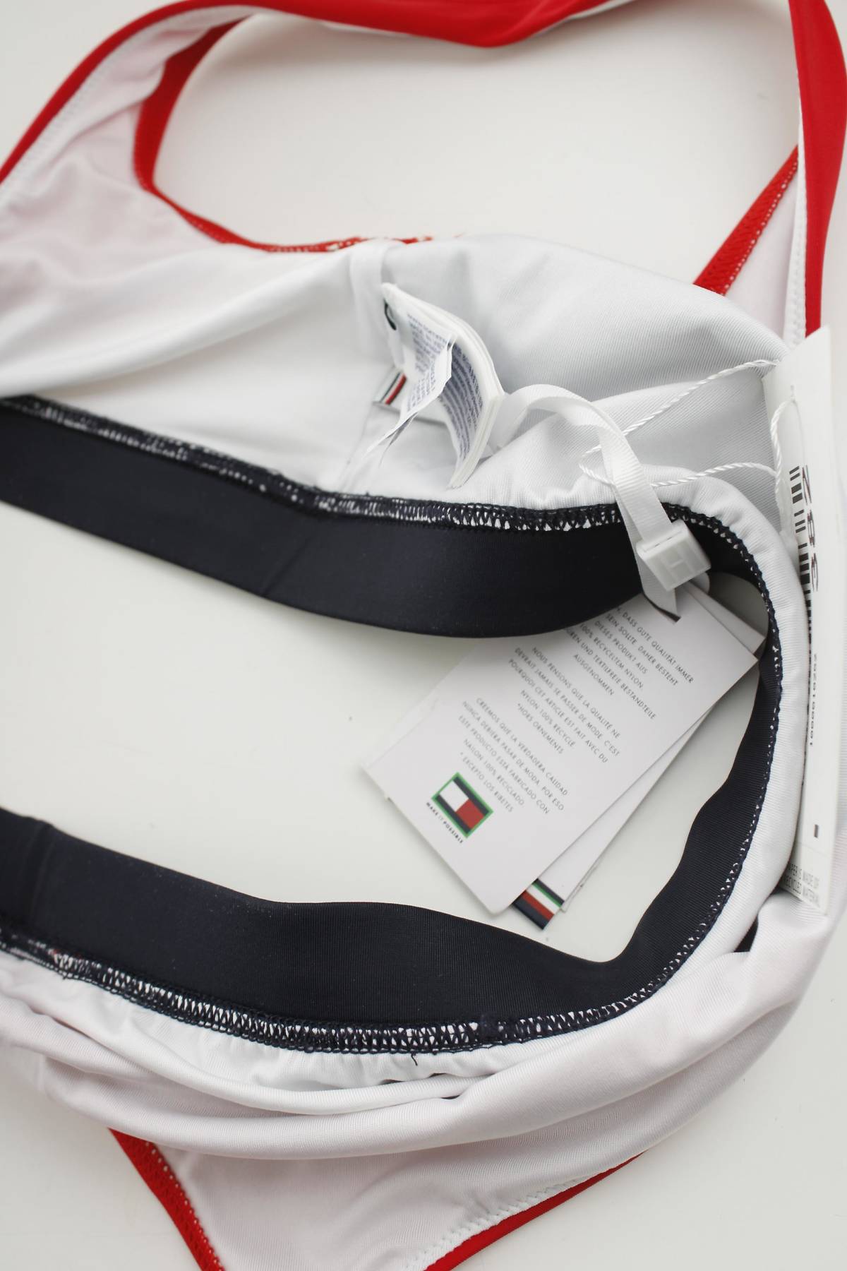 Μαγιό πάνω τμήμα Tommy Hilfiger4 - Contourshop.gr Μαγιό πάνω τμήμα Tommy Hilfiger4