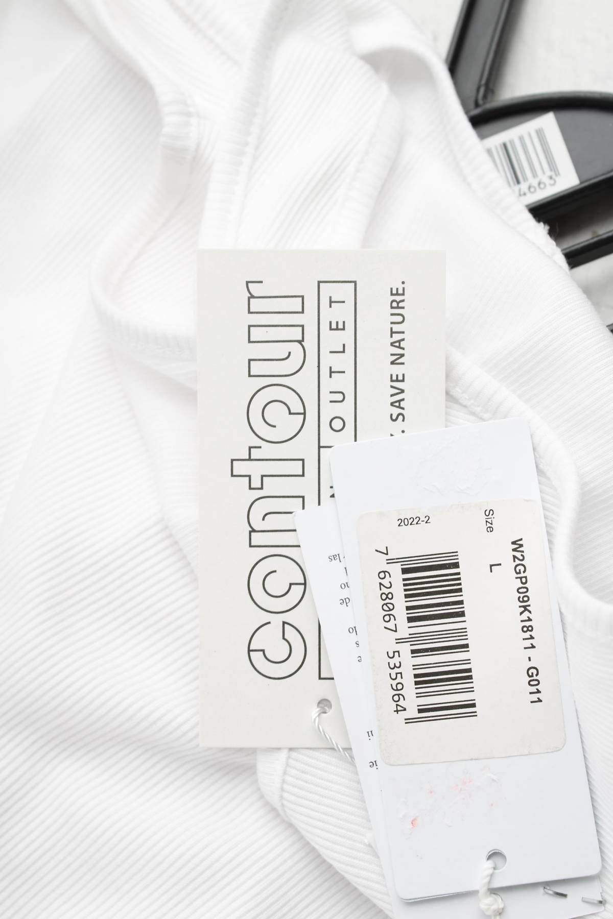 Γυναικείο αμάνικο Guess3