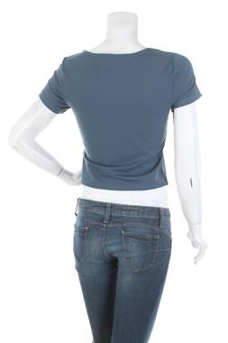 Γυναικείο t-shirt V by Very2 - Contourshop.gr Γυναικείο t-shirt V by Very2