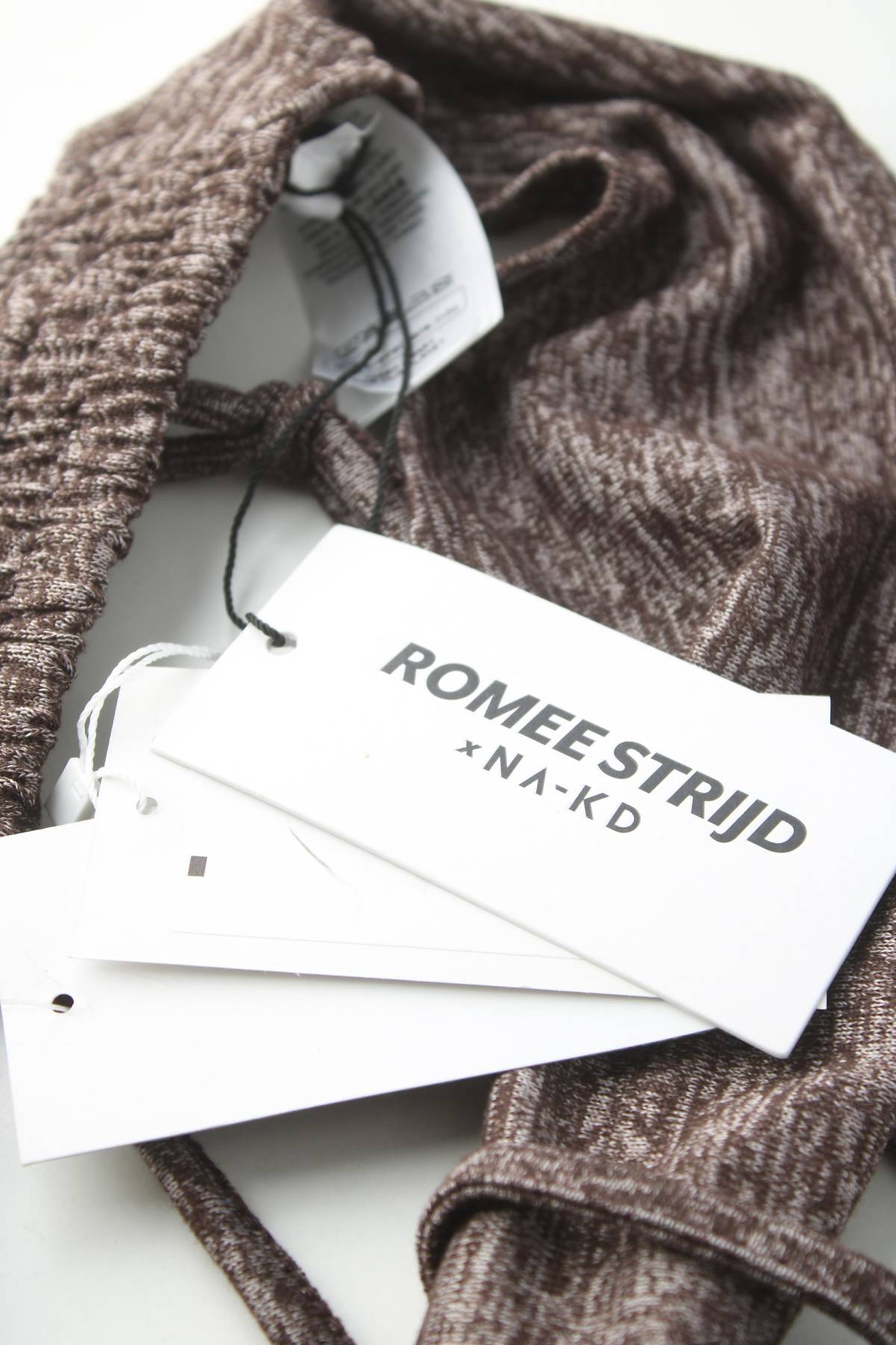 Дамски потник Romee Strijd x NA-KD3