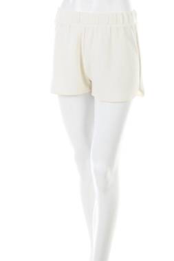 Домашно облекло Triumph1