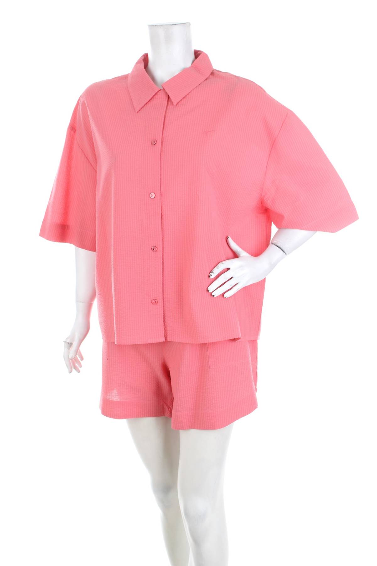 Домашно облекло Triumph1