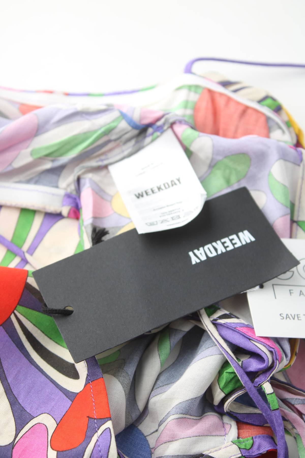 Γυναικείο αμάνικο Weekday3