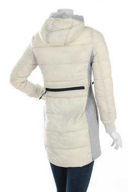 Γυναικείο μπουφάν Dry Laundry Japan2