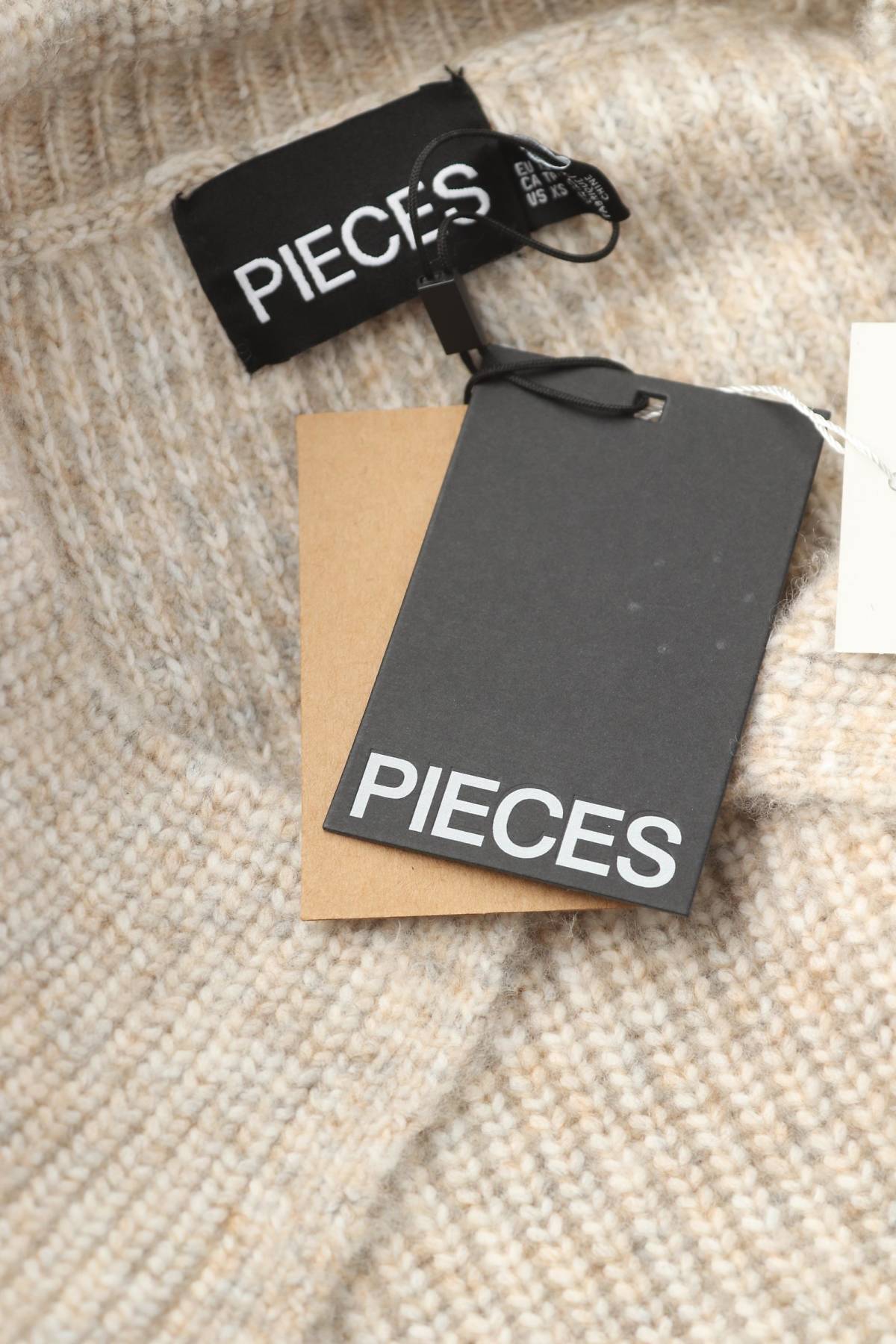 Дамски пуловер Pieces3