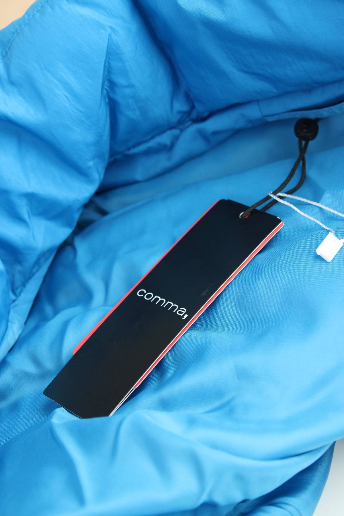 Γυναικεία γιλέκα Comma,3