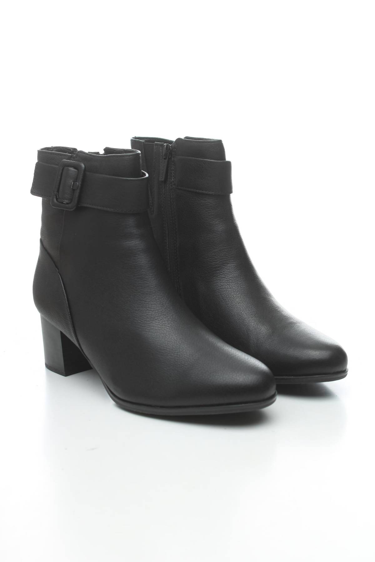 Дамски боти Clarks3