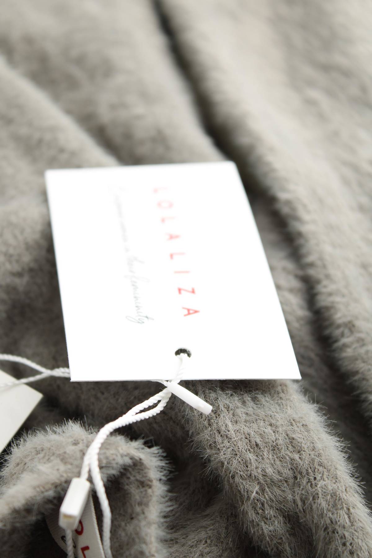 Дамски пуловер Lola Liza3