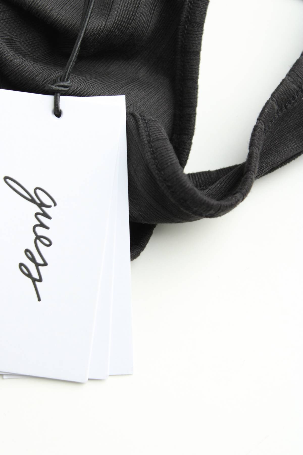 Дамски потник Guess3