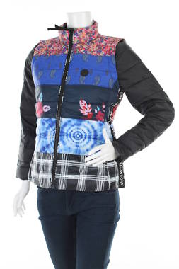 Преходно яке Desigual1