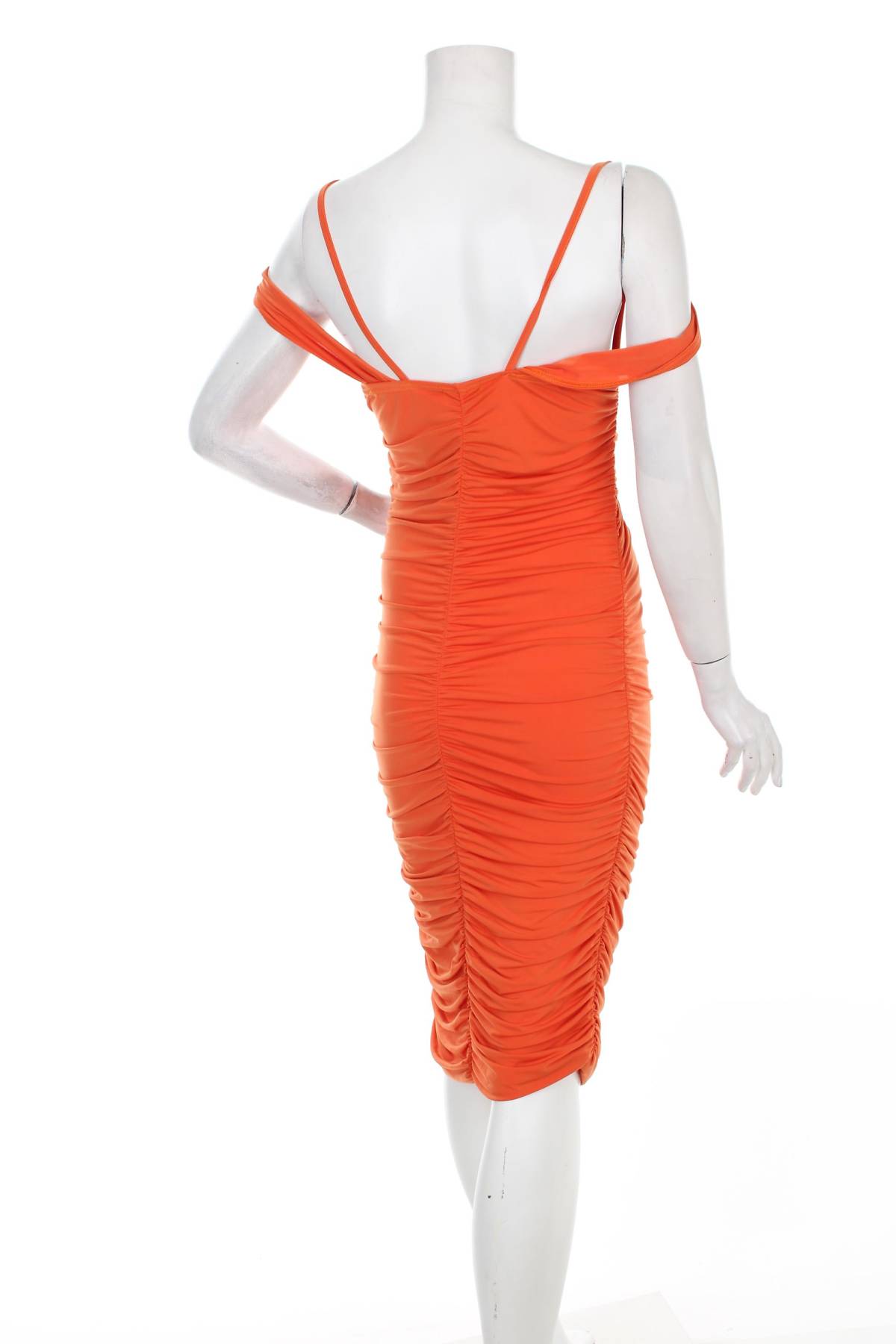 Рокля Boohoo2