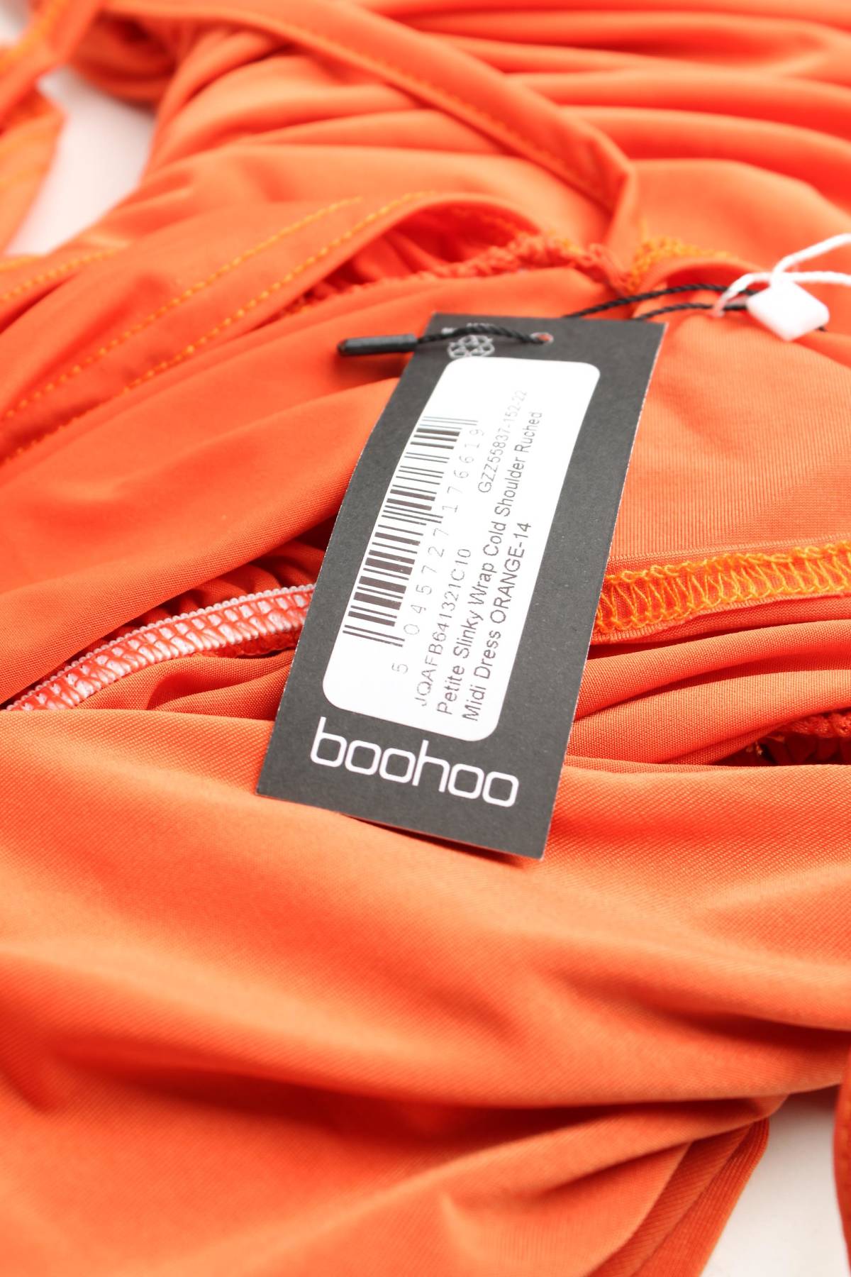 Рокля Boohoo3
