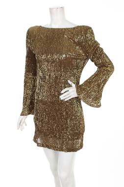 Рокля Boohoo1