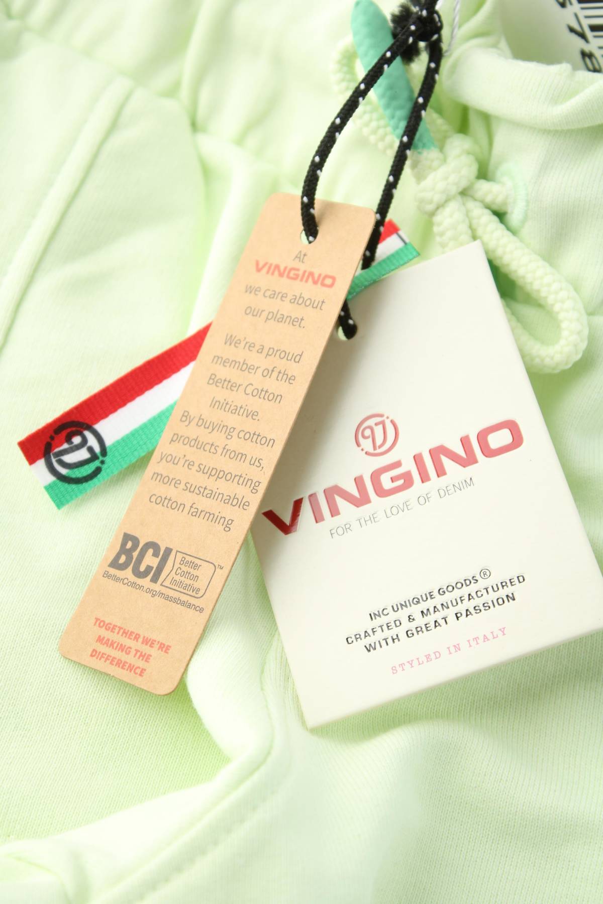 Детски къс панталон Vingino3 - Contour.bg Детски къс панталон Vingino3