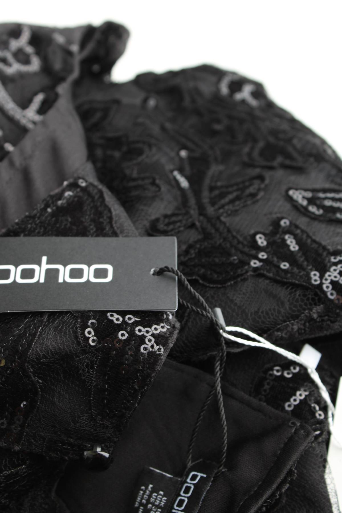 Рокля Boohoo3
