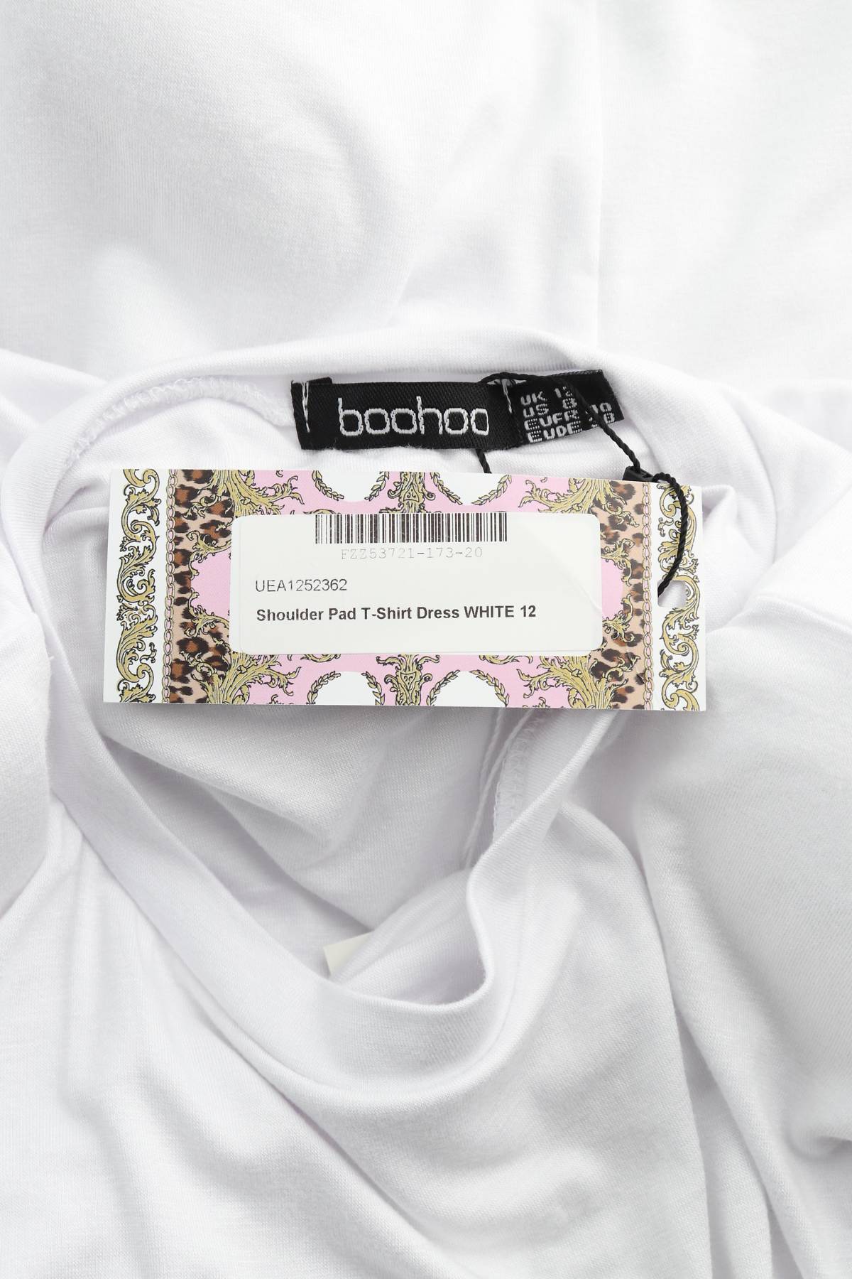 Рокля Boohoo3