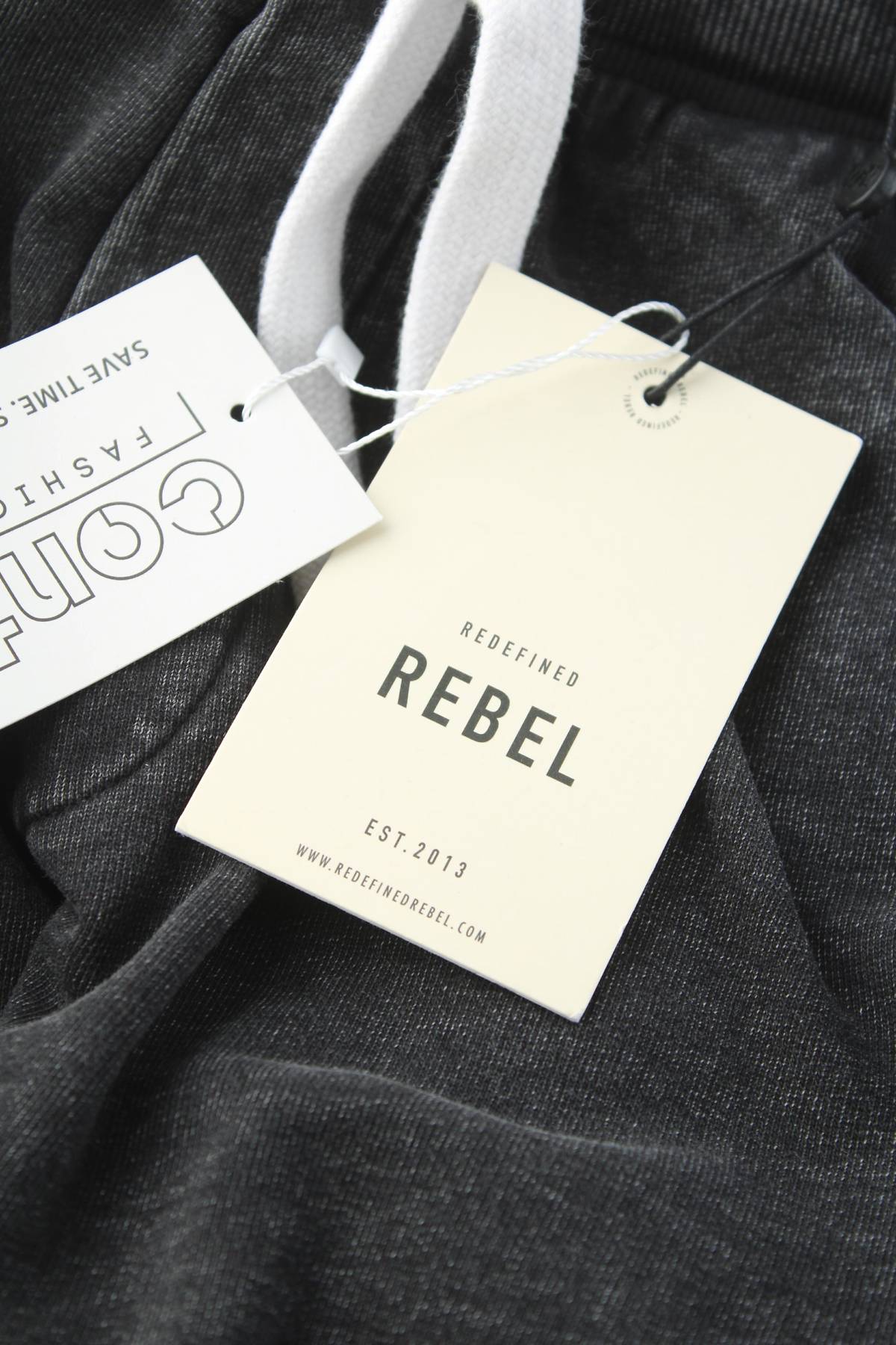 Мъжки къс панталон Redefined Rebel3