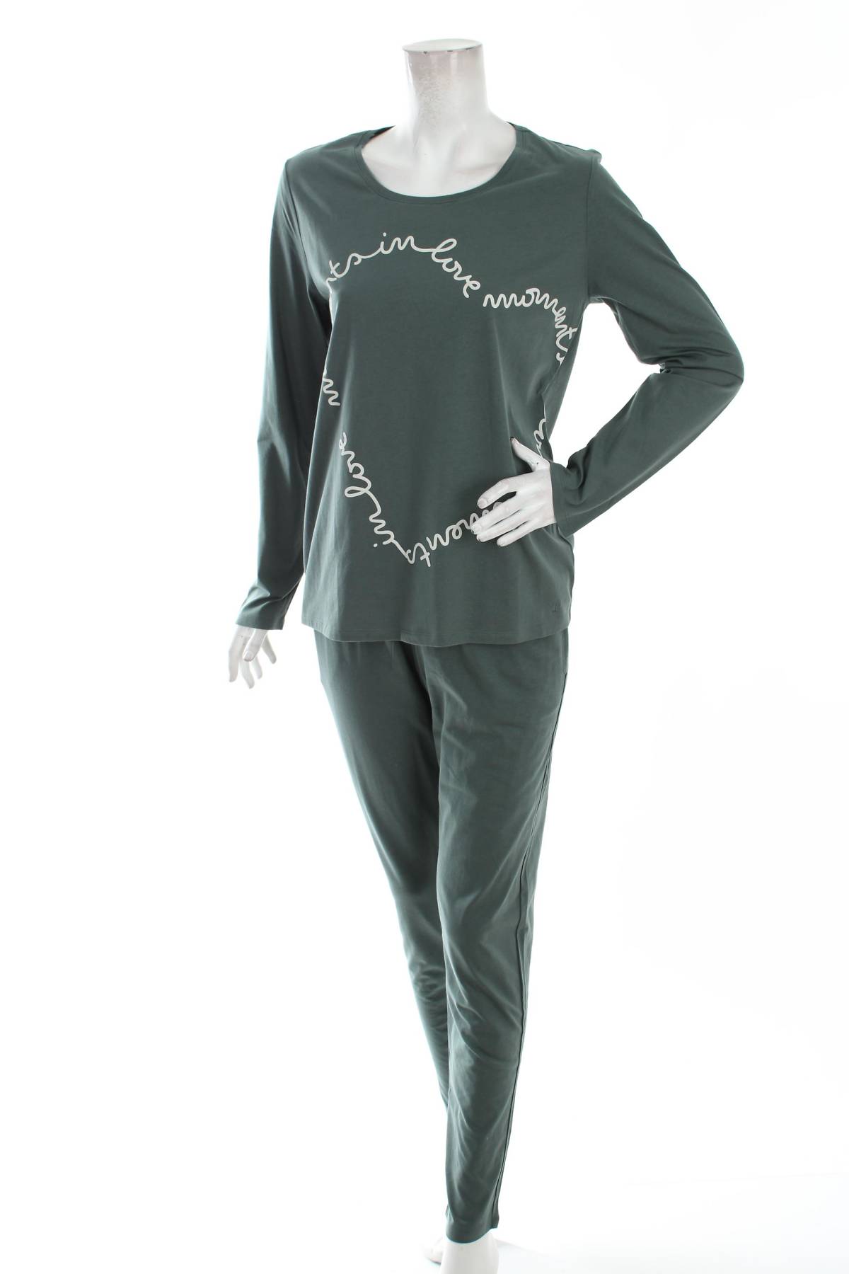 Дамска пижама Triumph1