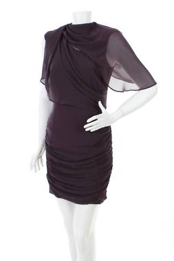 Рокля Michelle Keegan1