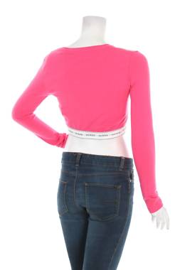 Γυναικεία μπλούζα Guess2