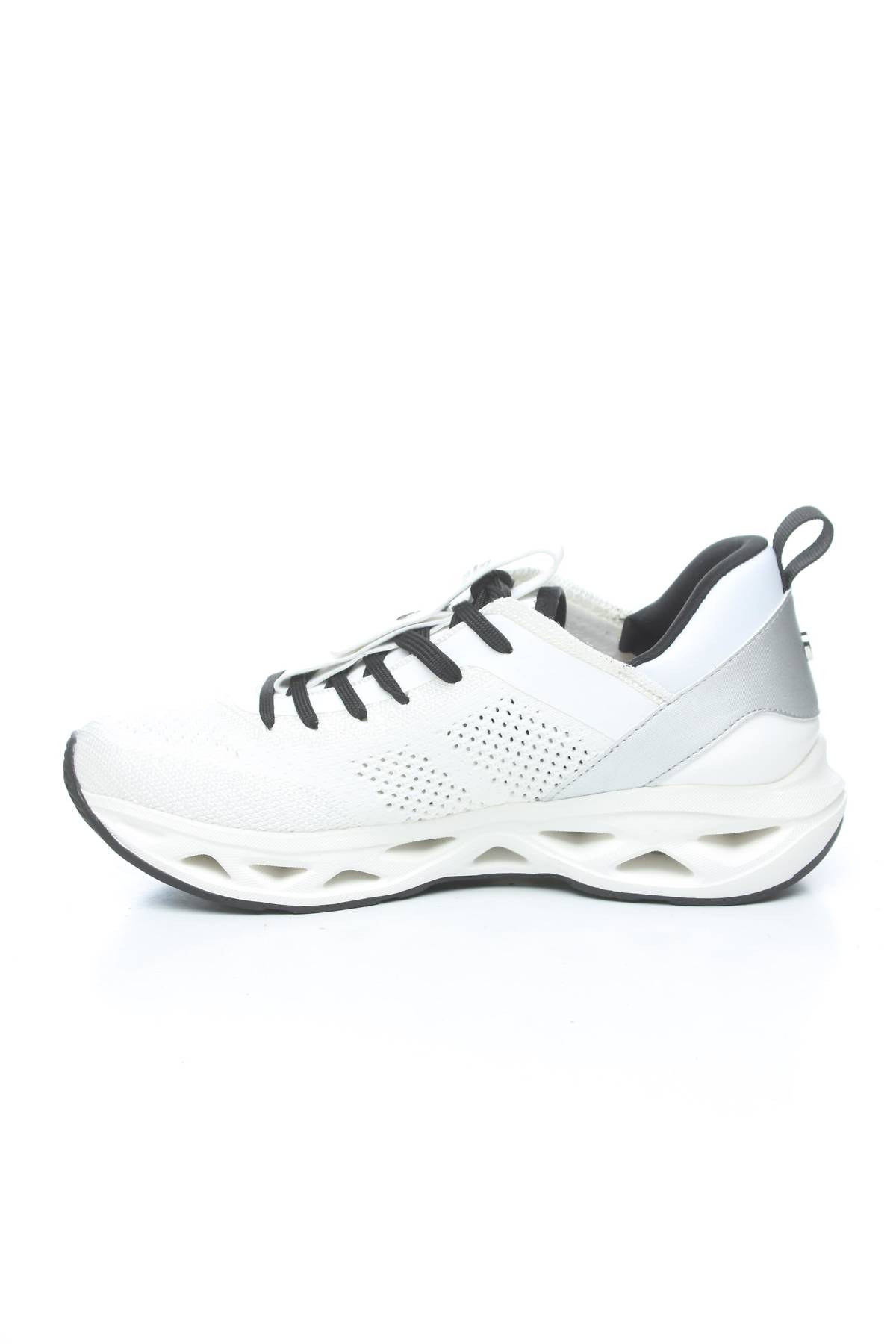 Αθλητικά παπούτσια Steve Madden2